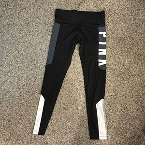VS Pink Ultimate leggings size medium like new